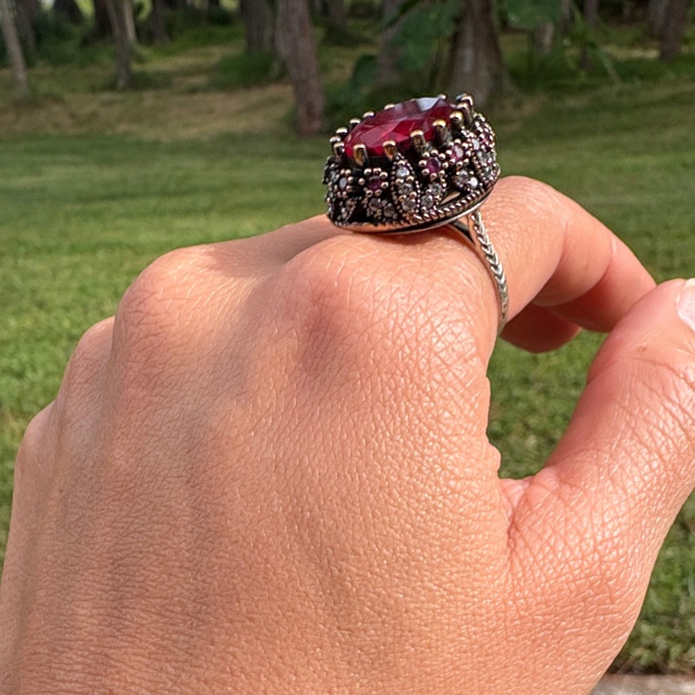 Vintage Deep Red Gemstone Ring - image 3